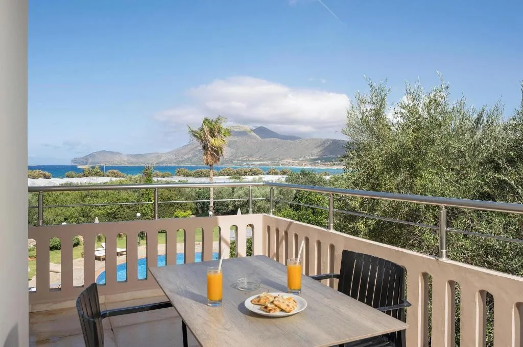 Room, Petritos Rooms And Studios, Crete