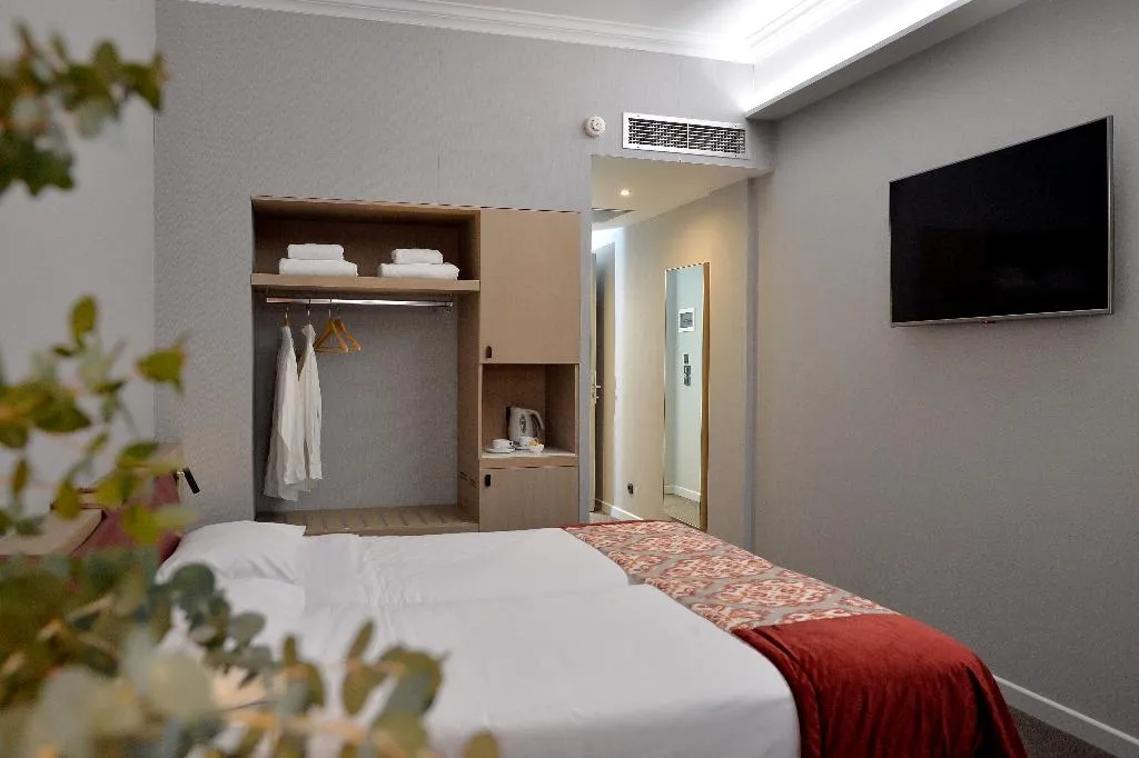 Double or Twin SUPERIOR Room, Airotel Stratos Vassilikos, Athens