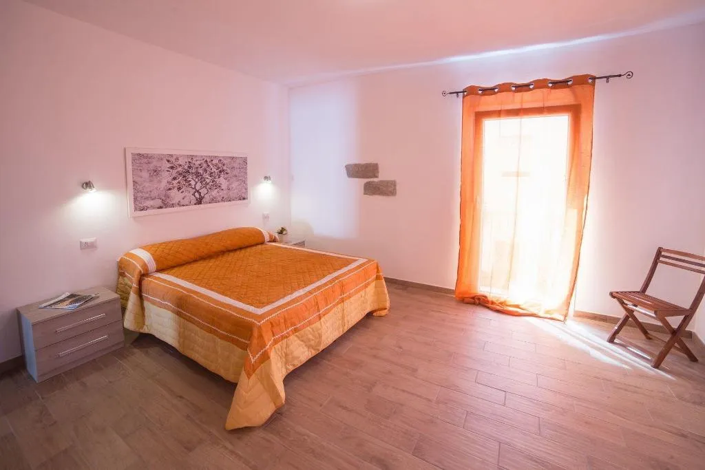 Room, Domus Olbia Inn, Olbia