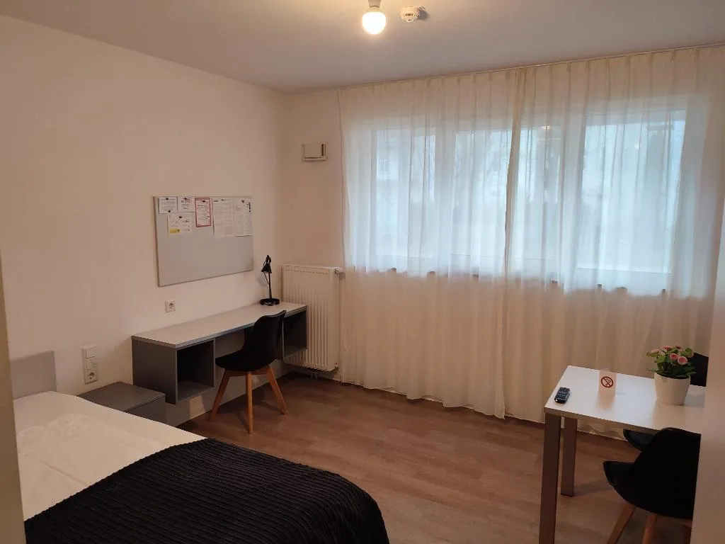 STUDIO ONE BED Room, Spreepolis Boardinghaus, Berlin