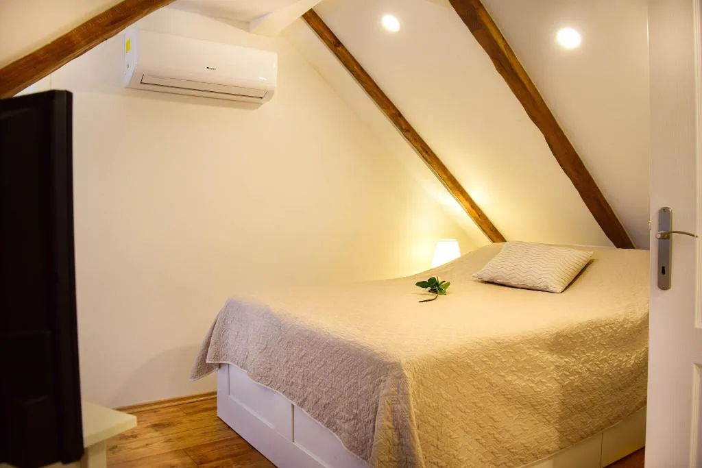 APARTMENT CITY VIEW TWO BEDS Room, Rilati Old Town Palace, Dubrovnik