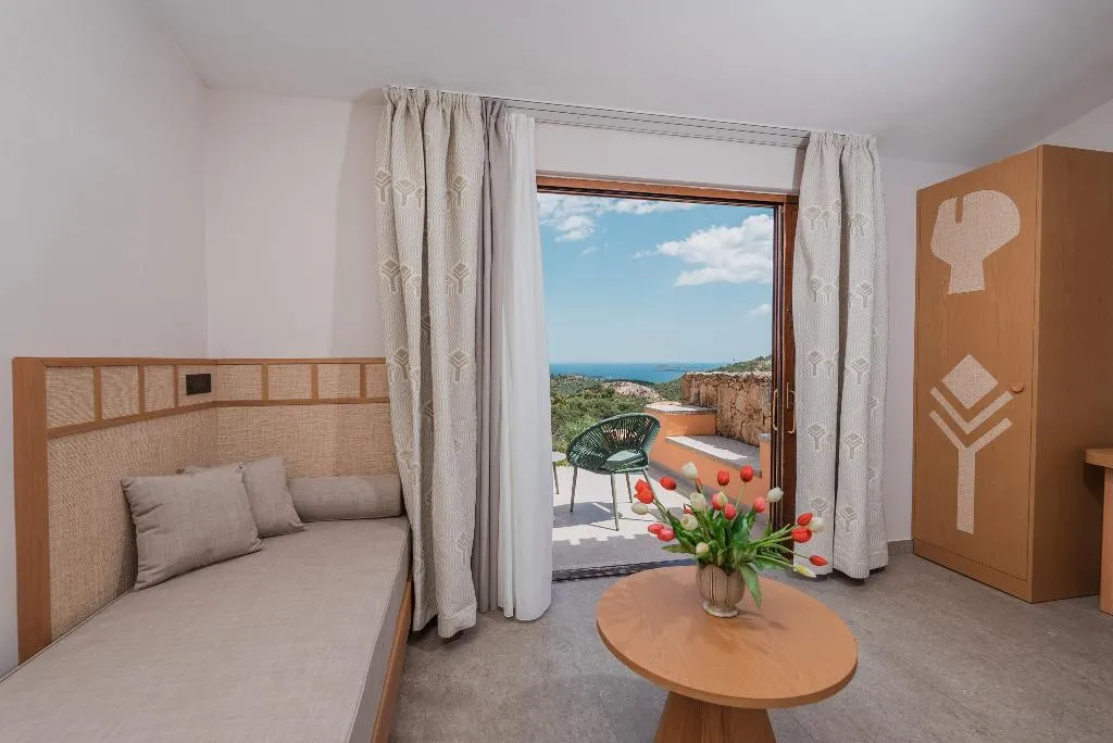 JUNIOR SUITE SUPERIOR SEA VIEW Room, Rocce Sarde, Olbia