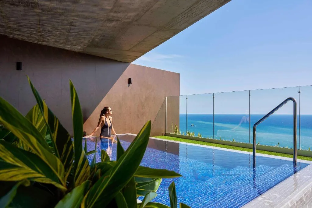 Pool, Savoy Palace The Leading Hotels of the World, Madeira