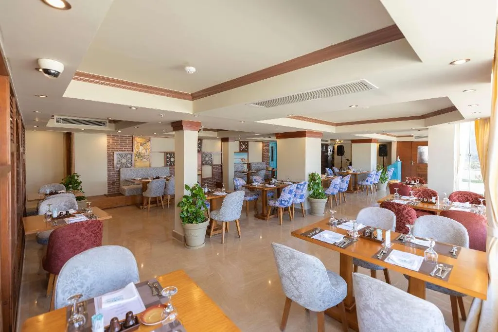 Restaurant, SUNRISE Holidays Resort (Adults Only), Red Sea Riviera