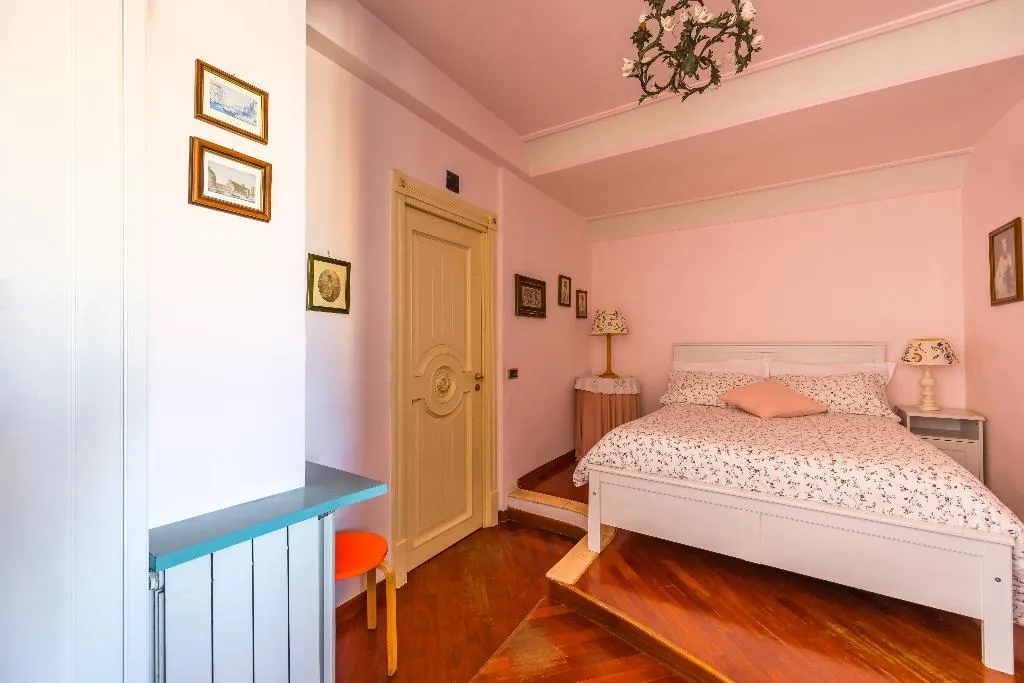 FAMILY ROOM DELUXE CITY VIEW Room, La Casa Di Bruno, Naples
