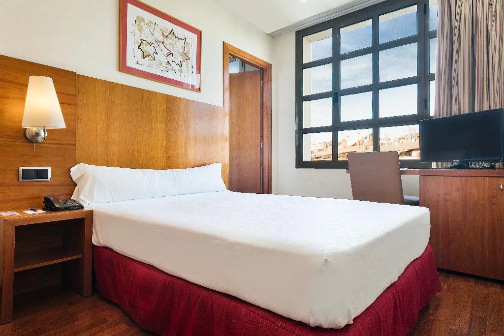 SINGLE STANDARD Room, Best Aranea, Barcelona