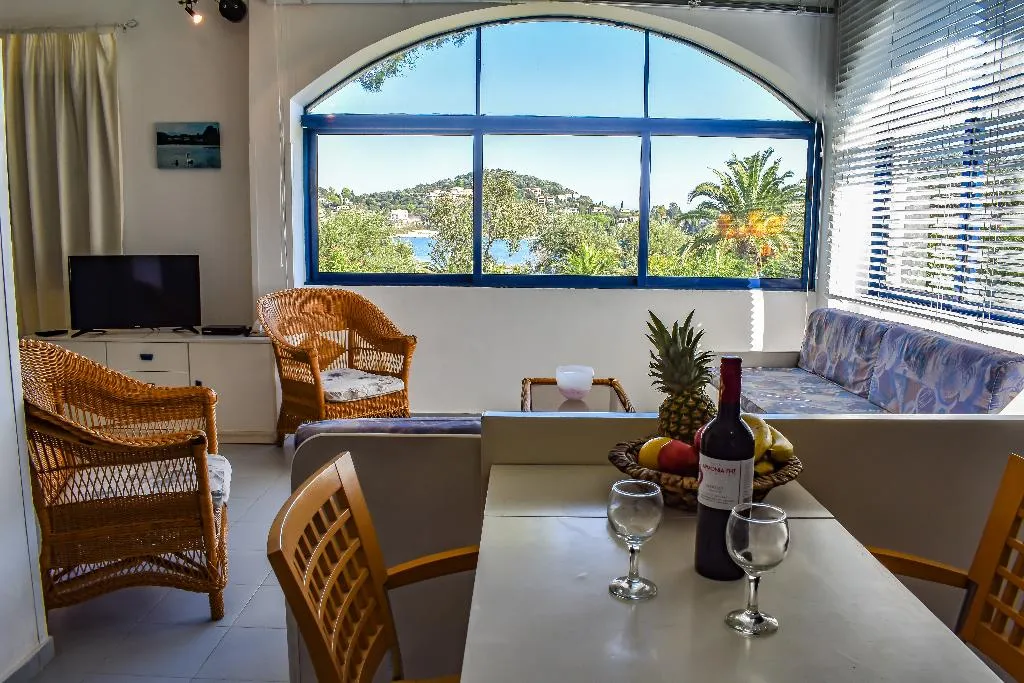 VILLA CAPACITY 8 THREE BEDROOMS Room, Govino Bay, Corfu