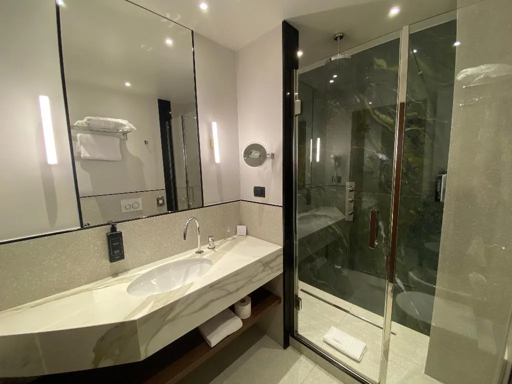 Double or Twin DELUXE Room, Hotel Berna, Milan