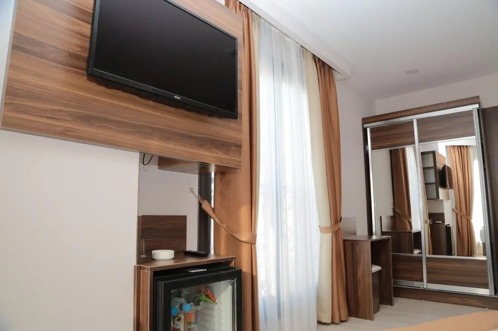 Room, Paris prestige, Izmir