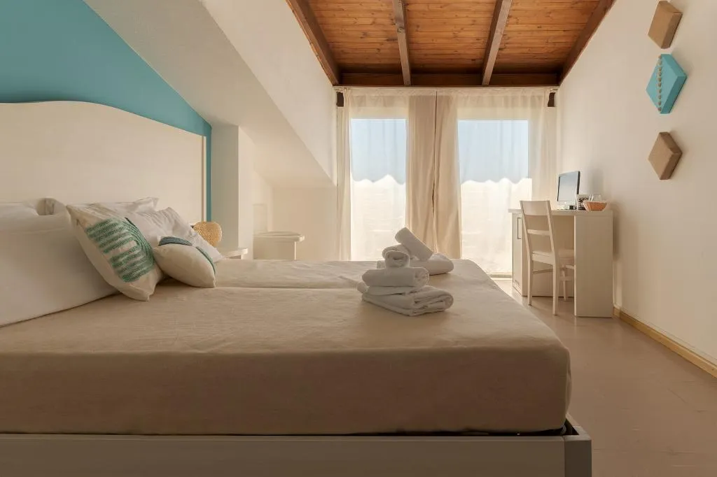 DOUBLE SINGLE USE SEA VIEW Room, Hotel Maluentu - Sardegna, Cagliari