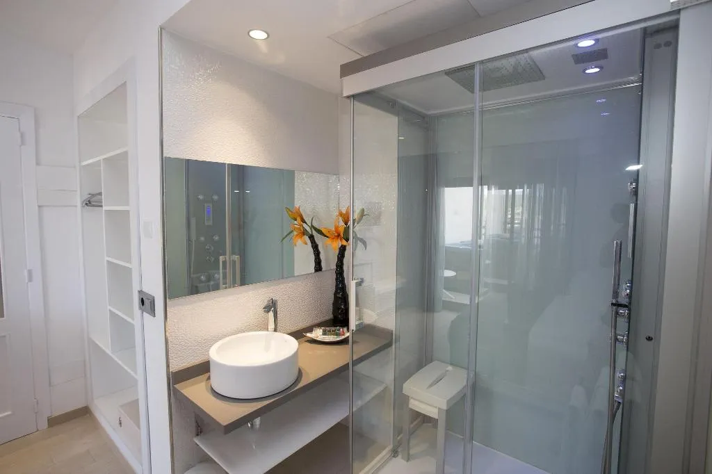 Room, Orosol, Ibiza