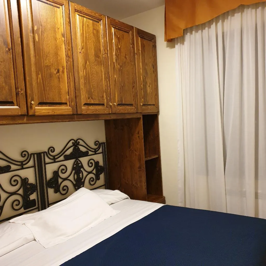 APARTMENT SUPERIOR CAPACITY 3 Room, Residence L'Incanto Sorrento, Naples