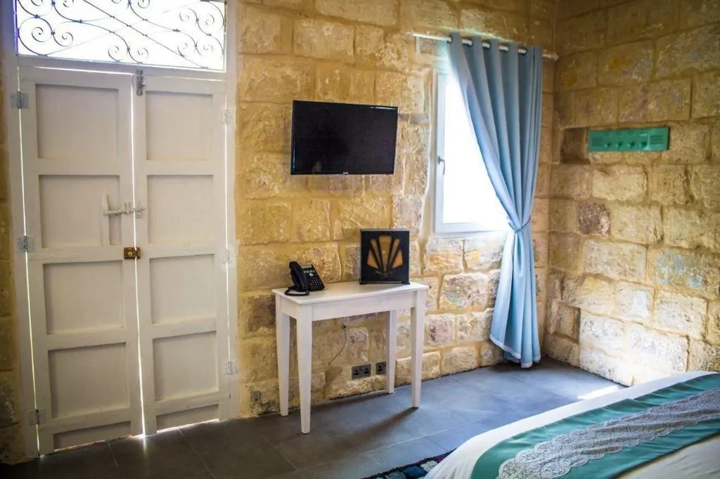 Room, Lemon Tree Bed & Breakfast by CX Collection, Malta