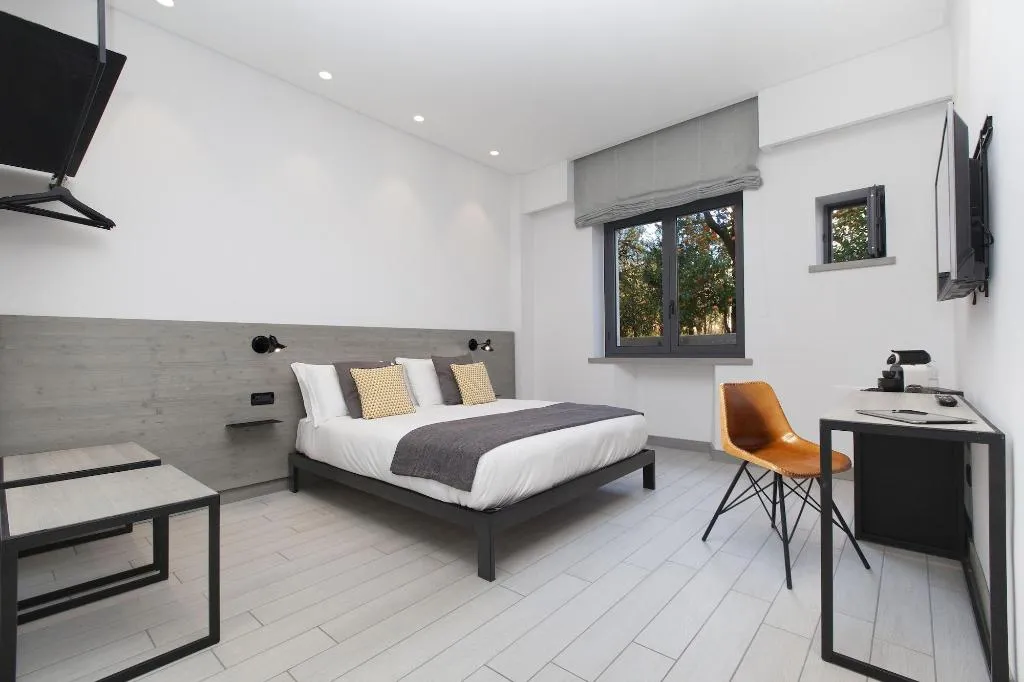 Room, La Ferrovia Guest House, Naples