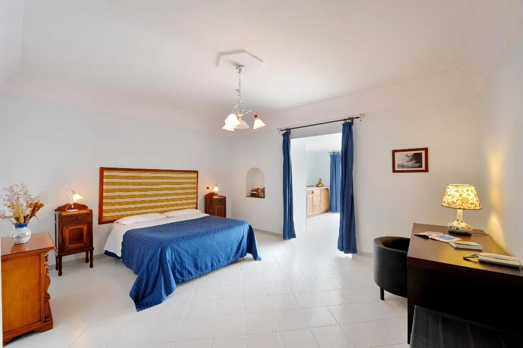 DOUBLE SUPERIOR Room, Maresca Hotel Praiano, Naples