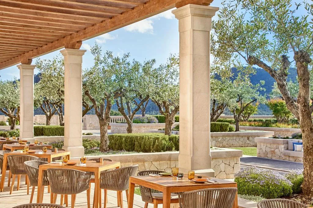Bar, Cap Vermell Grand Hotel, Majorca