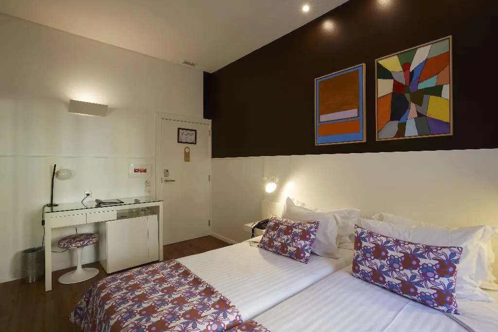 SINGLE STANDARD Room, Grande Hotel do Porto, Porto