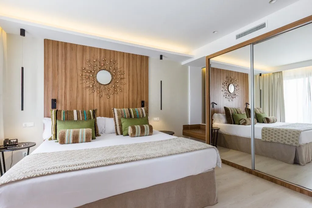 Room, Zafiro Palace Alcudia, Majorca