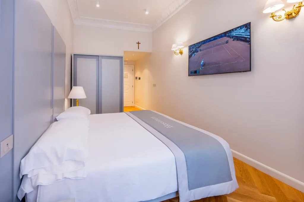 Double or Twin SUPERIOR Room, Hosianum Palace, Rome
