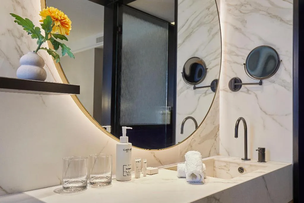 FAMILY ROOM WITH BALCONY Room, Kimpton Vividora Hotel, Barcelona