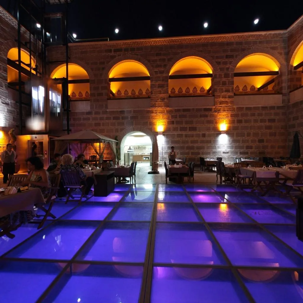 Restaurant, Cesme Kanuni Kervansaray, Izmir