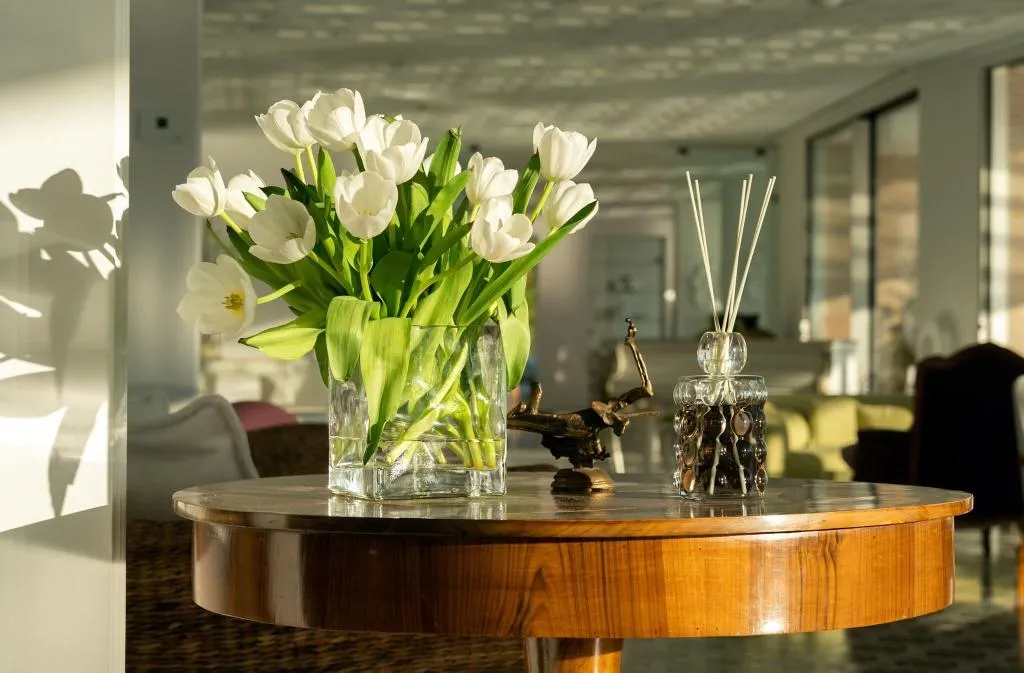 Lobby, Belair, Naples
