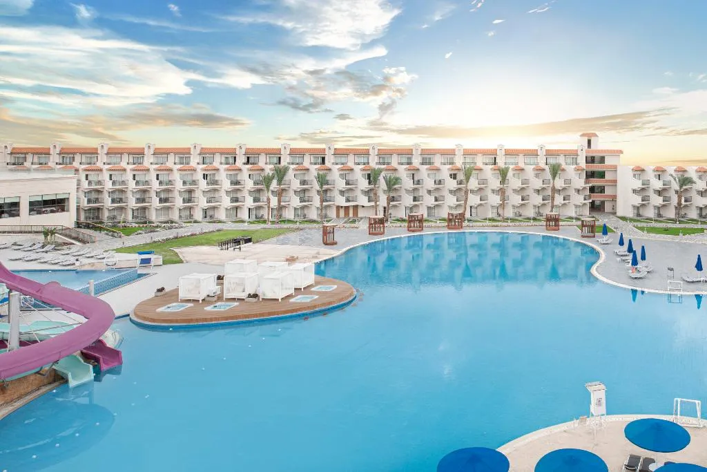 Pool, The V Luxury Resort Sahl Hasheesh, Red Sea Riviera