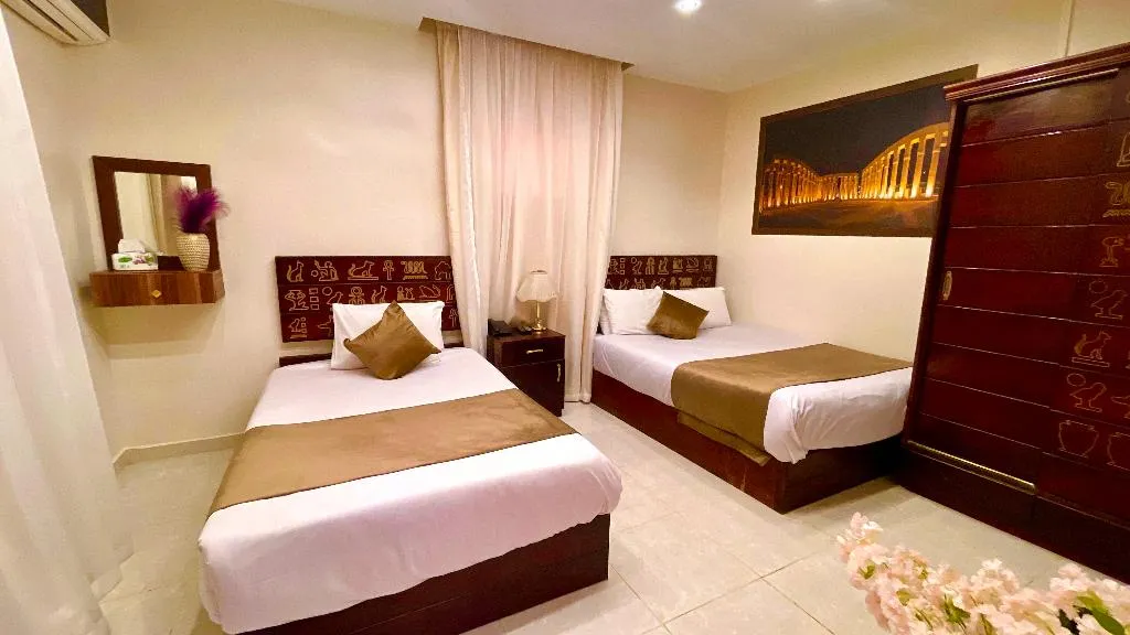 TRIPLE DELUXE TWO BEDS Room, Nemes Pyramids View Inn, Cairo