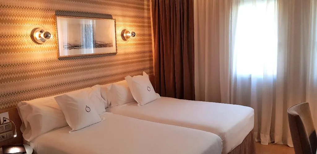 DOUBLE STANDARD Room, Hotel Opera, Madrid
