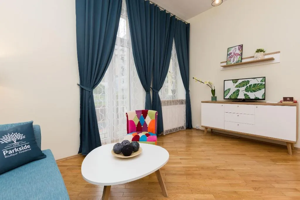 Room, 1898 Parkside Boutique Residence, Krakow
