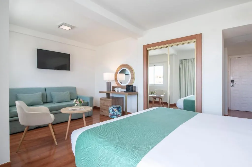 JUNIOR SUITE SEA VIEW WITH BALCONY Room, Hotel Costa Malaga by Pierre & Vacances, Costa Del Sol