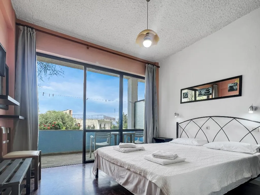 APARTMENT CAPACITY 5 Room, Andromaches Holiday apartments, Corfu
