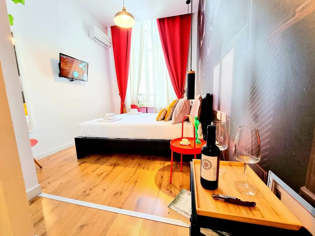 Room, Daily Napoli, Naples