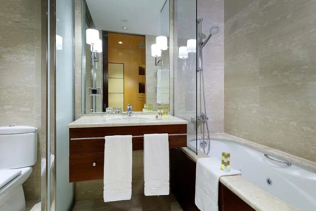 Double or Twin STANDARD Room, Eurostars Gran Valencia, Valencia