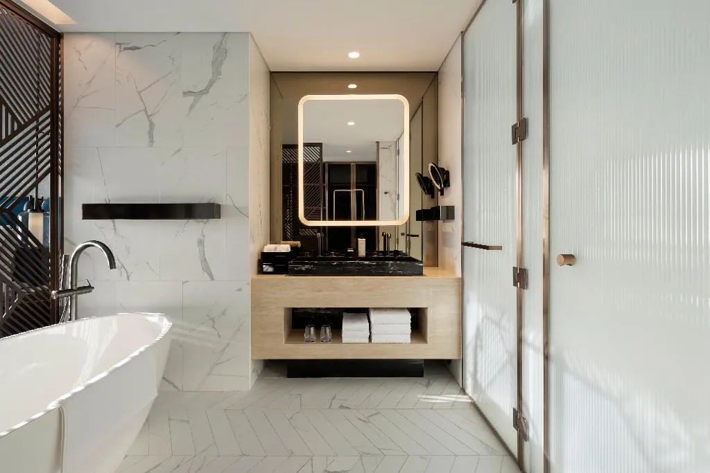 Double or Twin CLUB Room, SO/ Uptown Dubai, Dubai