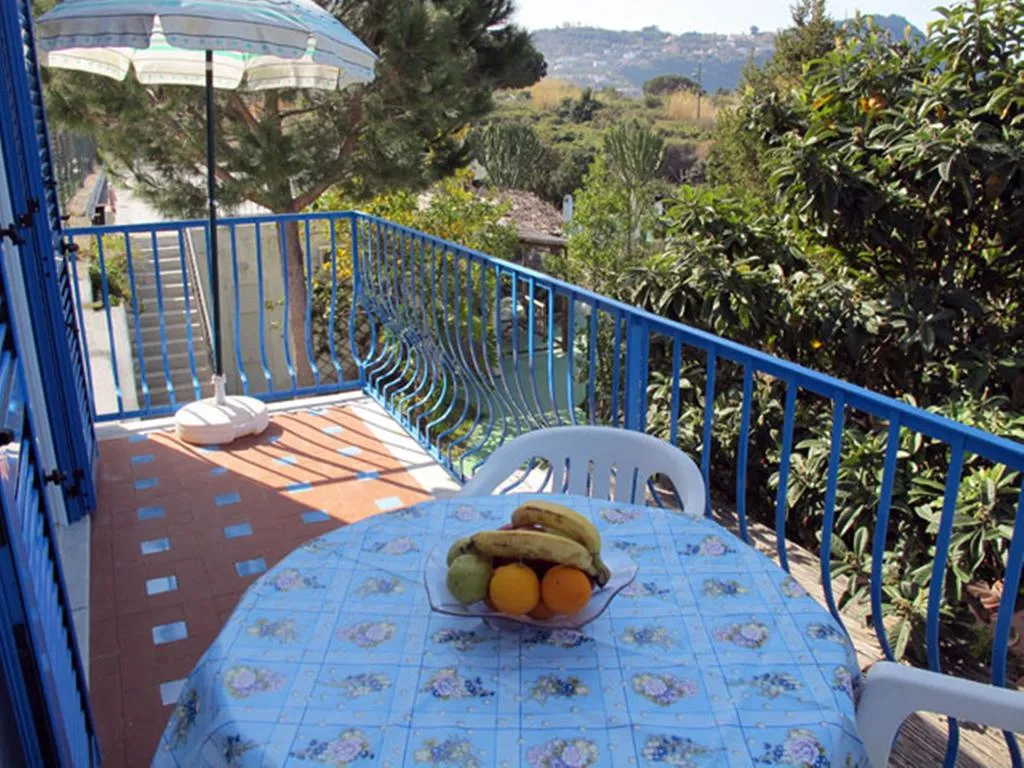 APARTMENT SUPERIOR Room, Residence Villa Marinù, Naples