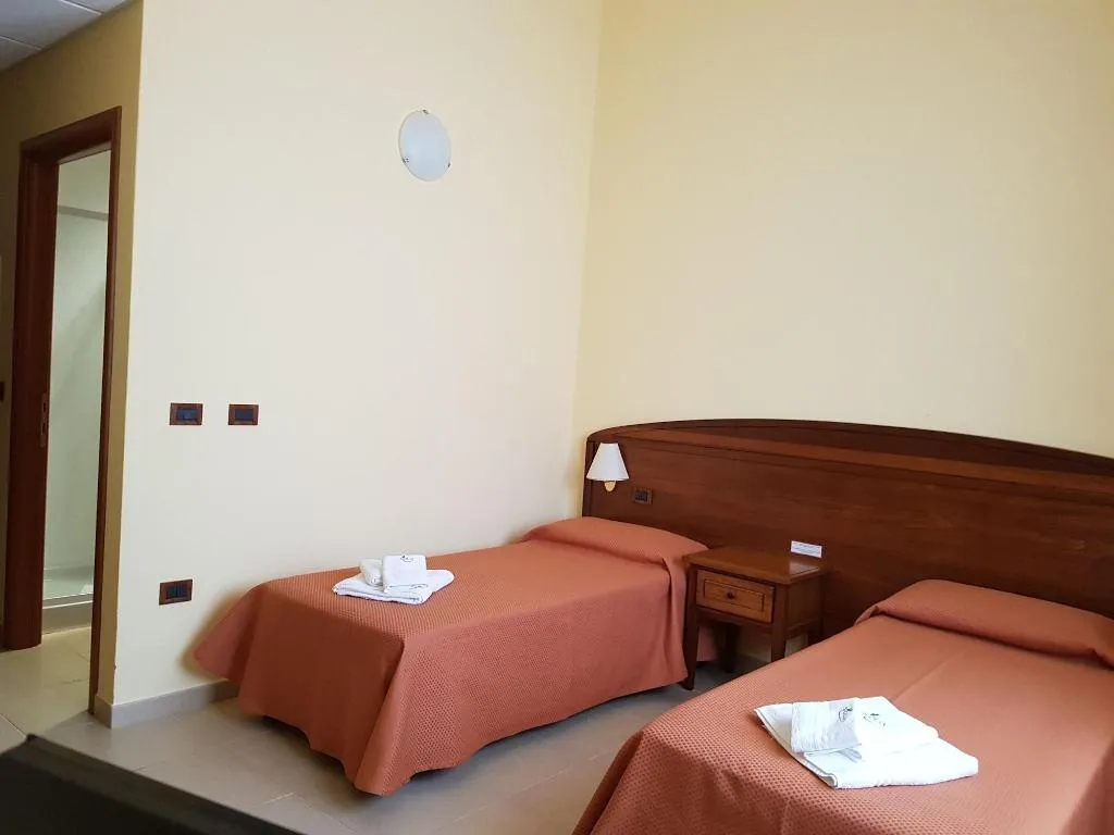 Room, S Olia Hotel, Cagliari