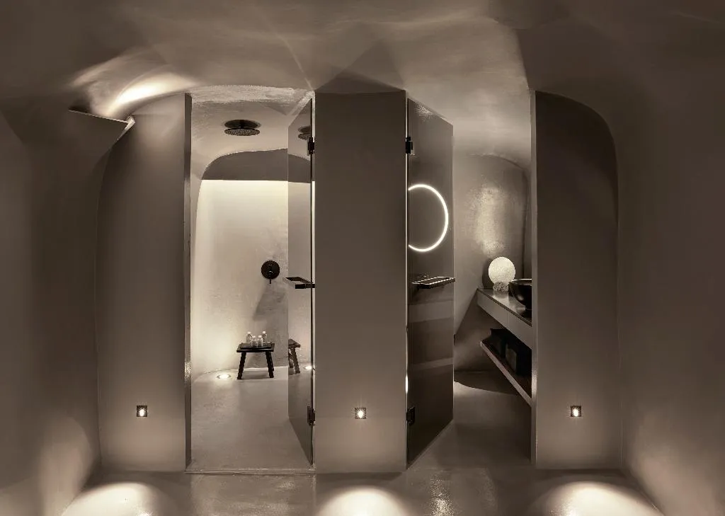 JUNIOR SUITE WITH PRIVATE POOL Room, Kivotos Santorini, Santorini