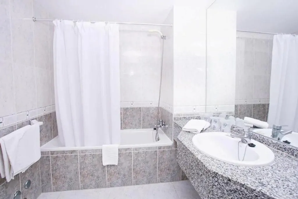 SINGLE STANDARD Room, Kilimanjaro, Majorca