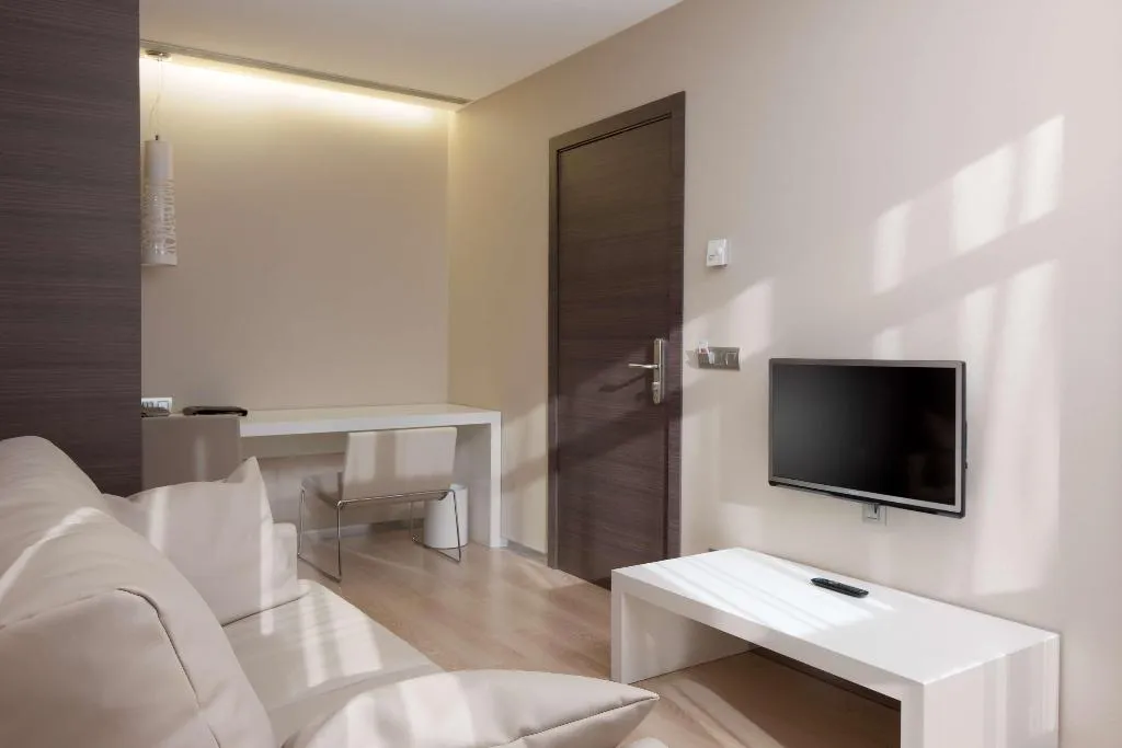 Room, NH Castellón Mindoro, Valencia