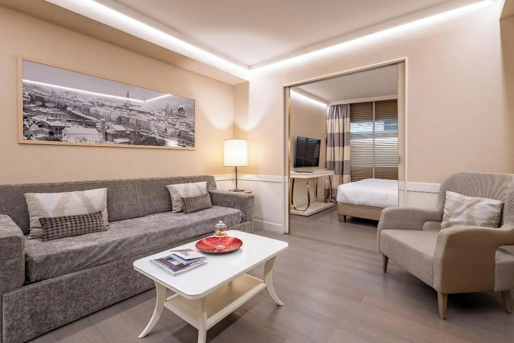 STUDIO DELUXE KING BED Room, Ponte Vecchio Suites & Spa, Florence