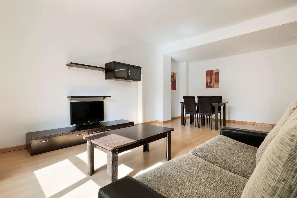 FAMILY ROOM STANDARD Room, Madrid Airport Suites Affiliated By Melia, Madrid