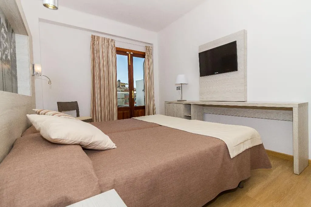 Double or Twin POOL VIEW Room, Eix Alcudia Hotel +18, Majorca