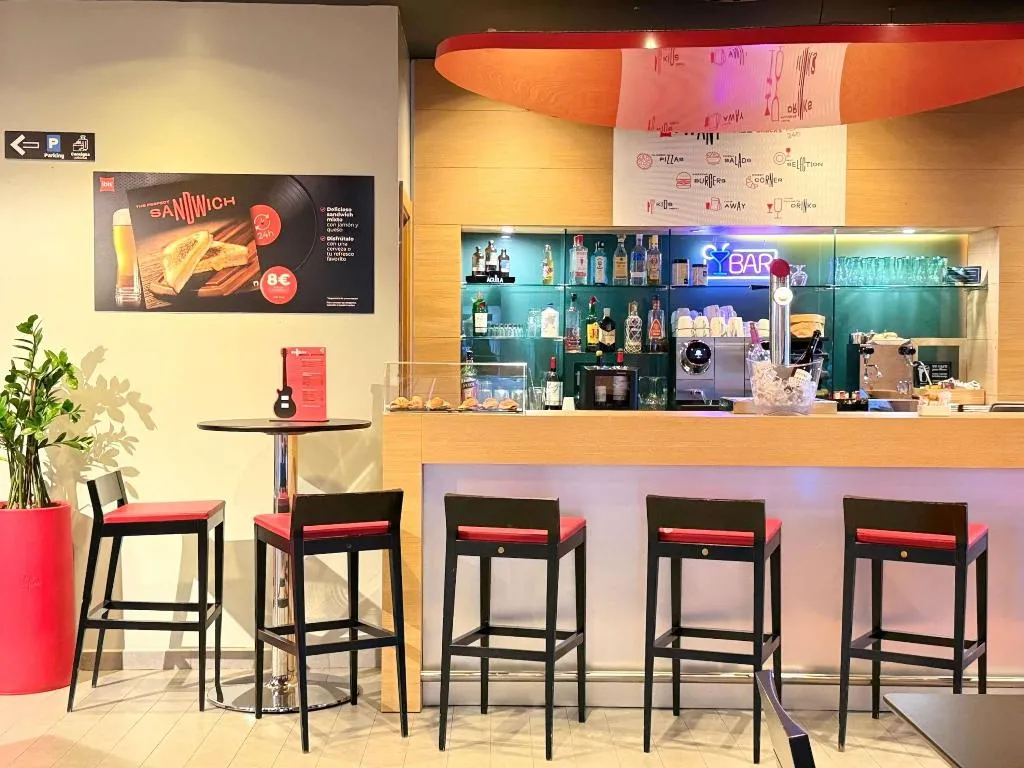 Bar, Ibis Madrid Centro las Ventas, Madrid