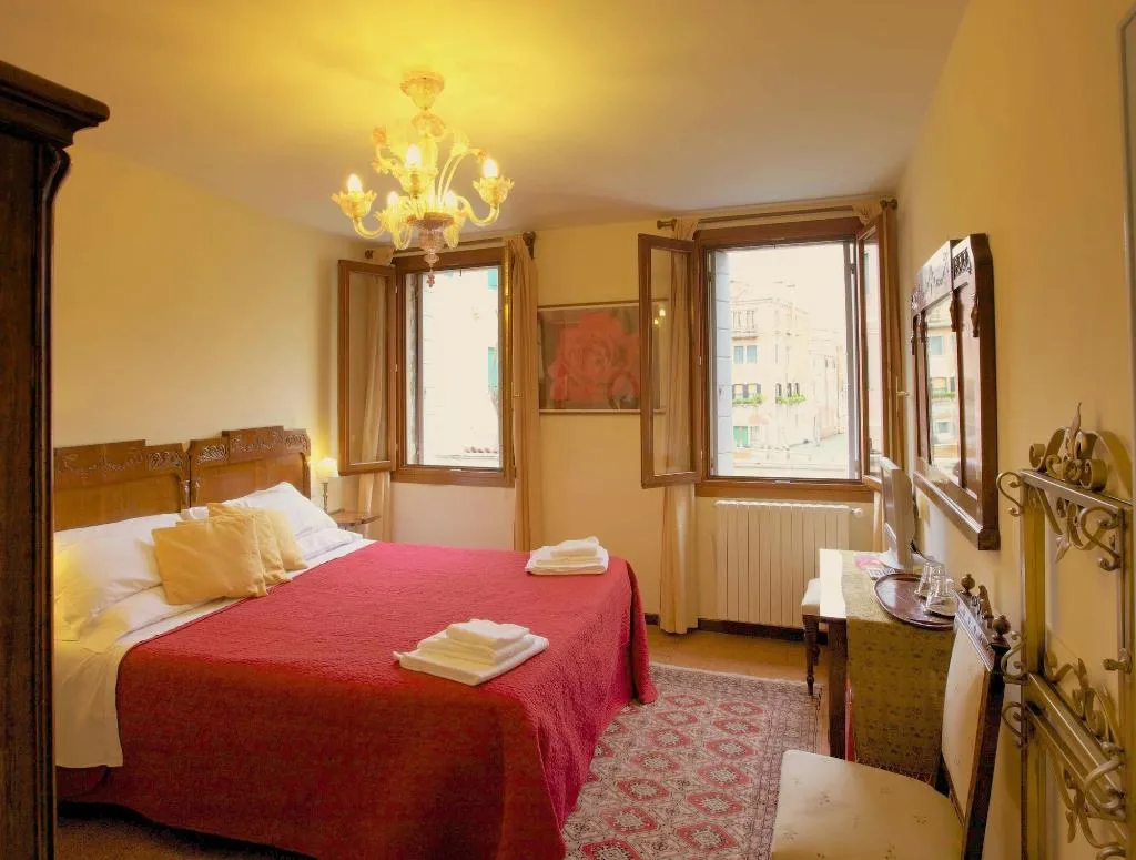 Room, 3749 Ponte Chiodo Guest House, Venice