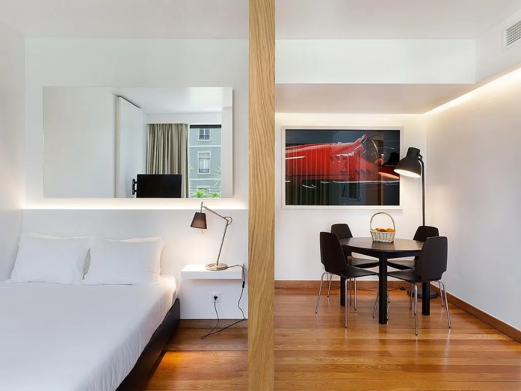STUDIO SUPERIOR WITH BALCONY Room, Hello Lisbon Marques de Pombal Apartments, Lisbon