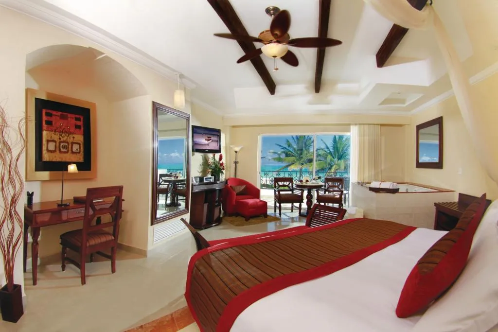 JUNIOR SUITE OCEAN FRONT Room, Hyatt Vivid Playa Del Carmen - Adults Only, Playa Del Carmen
