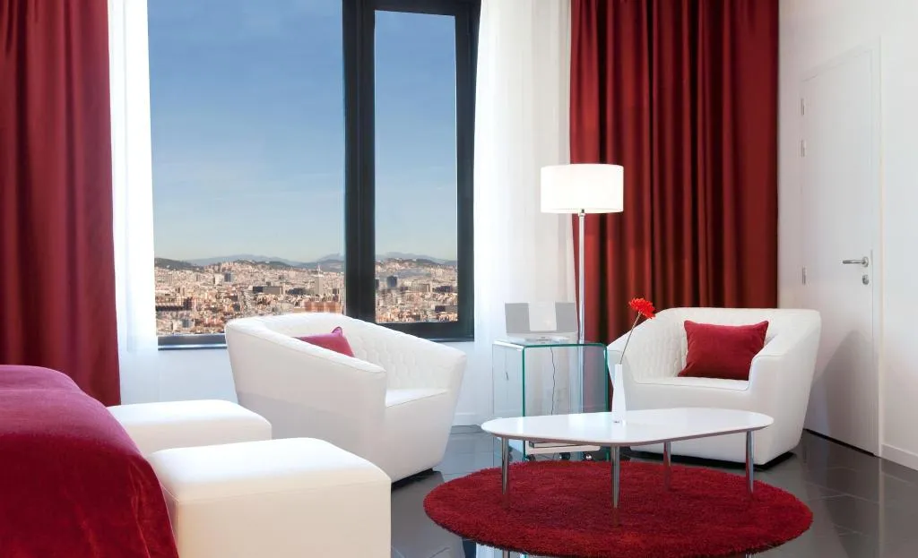 DOUBLE PREMIUM QUEEN BED Room, Santos Porta Fira, Barcelona