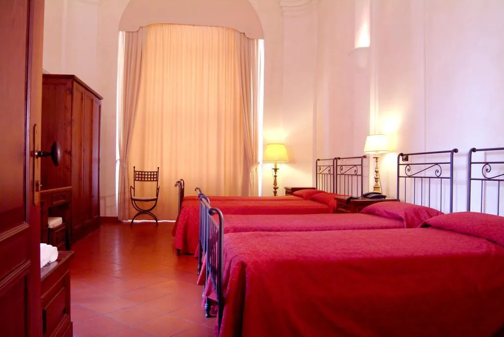 Room, Domus Sessoriana, Naples
