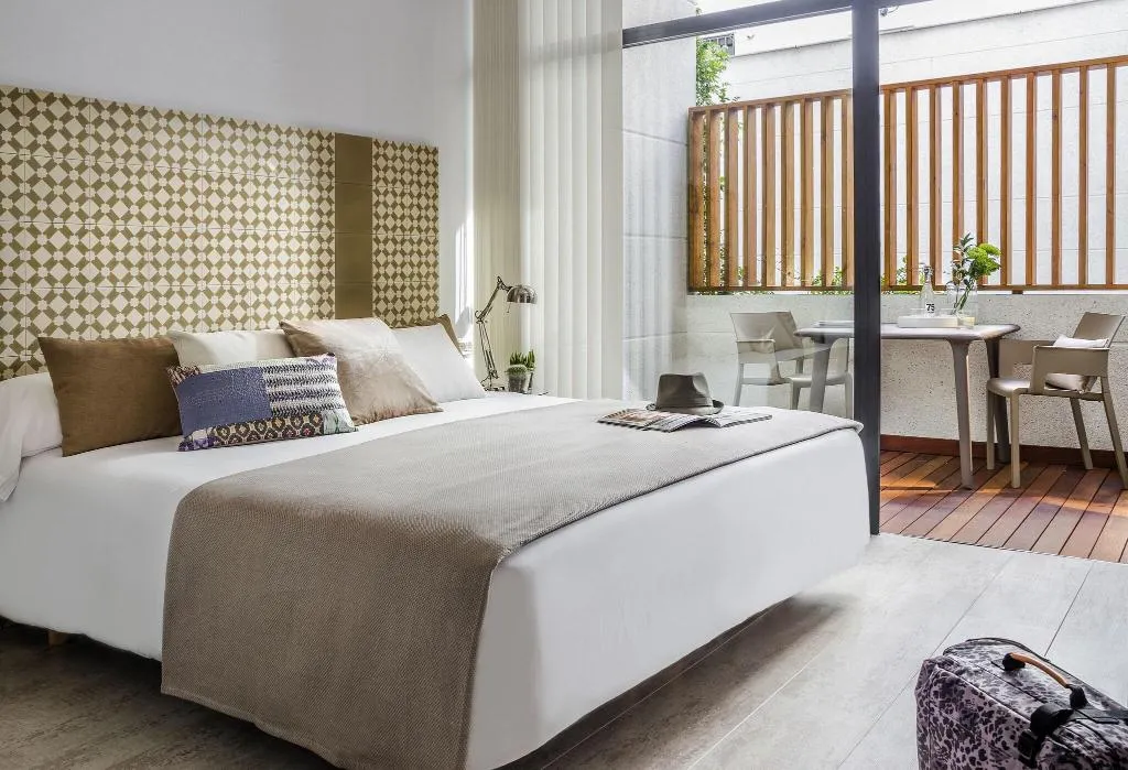 APARTMENT SUPERIOR Room, Eric Vokel Atocha Suites, Madrid